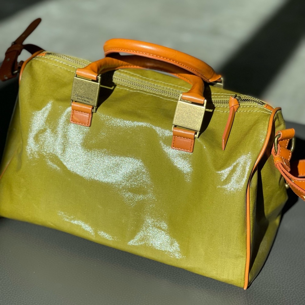 Simply Vera, Vera Wang light green and orange bag, purse.
